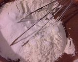 Foto del paso 5 de la receta Bizcocho esponjoso de chocolate y queso