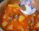 Foto langkah ke 5 dari resep Kare Daging dan Kentang.