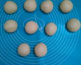 Foto langkah ke 4 dari resep Bakpao isi Coklat Homemade.