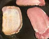 Foto del paso 2 de la receta: Lomo al ajillo con salsa de quesos y manzana asada, para cena-exprés