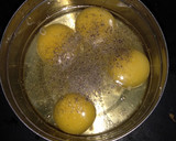முட்டை கிரேவி different cube egg gravy (Muttai gravy recipe in tamil) ரெசிபி ஸ்டேப் 1 புகைப்படம்
