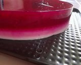 Foto langkah ke 3 dari resep Puding buah naga lapis susu.