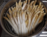 Foto del paso 3 de la receta: Espárragos blancos cocidos