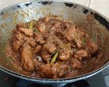 A picture of step 5 of Chilli Chicken with Sauces.