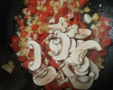 Foto del paso 4 de la receta: Arroz con costillas y espinacas