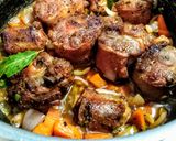 Foto del paso 9 de la receta: GUISO De Rabo de Ternera, Chorizo y Salchicha Parrillera...!