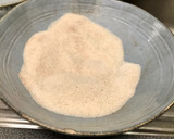 Foto del paso 3 de la receta: Torrijas de leche al aroma de naranja, azahar y canela (sin lactosa)