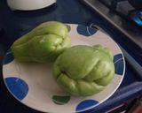 Foto del paso 1 de la receta: Chayotes rellenos