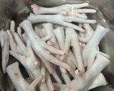 Hình bước làm 1 của món Chân Gà Hấp Hành
