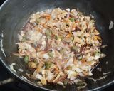 A picture of step 6 of Chinese Macaroni.
