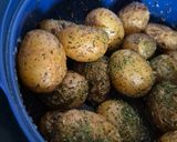 Une image de l'étape 2 de Pommes de terre grenailles rapide au micro ondes.