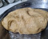 A picture of step 5 of Aloo paratha.