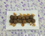 A picture of step 6 of Walnut Laddoos.