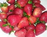 صورة لخطوة 2 من وصفة عصير الفراولة 🍓🍓💯
