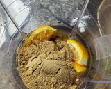 Foto del paso 1 de la receta: Muffins de naranja en licuadora (sin gluten y con azúcar mascabo)