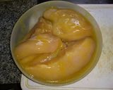 Foto del paso 2 de la receta: Pollo a la miel y manzana