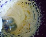 Foto langkah ke 3 dari resep Marble Pound Cake.