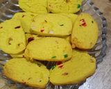 A picture of step 5 of Karachi biscuits.