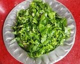 बथुए का पराठा (bathuye ka paratha recipe in Hindi) रेसिपी चरण 1 फोटो