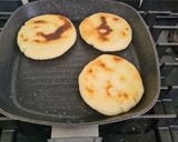 Foto del paso 2 de la receta: Arepa venezolana