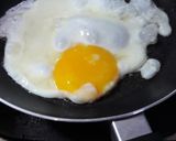 Foto langkah ke 2 dari resep Telur Ceplok Kecap.