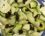 Foto del paso 4 de la receta: Ensalada de frutos frescos y secos, con queso de cabra