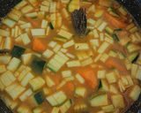 Foto del paso 5 de la receta: Lentejas rojas con pollo y calabaza