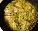 A picture of step 5 of Hariyali Chicken (Green Chicken Curry).