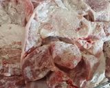 A picture of step 1 of Osso buco alla milanese.