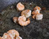 Foto langkah ke 3 dari resep Shrimp Fettuccine Alfredo.