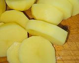 Foto del paso 1 de la receta Patatas confitadas al aroma de langostinos al ajillo
