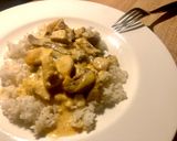 Tejfölös-gombás csirkepaprikás recept fázis 3 fotója