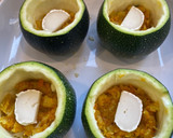 Foto del paso 4 de la receta: Calabacín relleno de atún y queso de Cabra