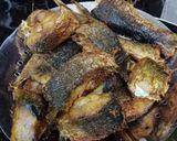 Foto langkah ke 2 dari resep Ikan Salem Laut Bumbu Rujak.