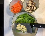洋菇炒豌豆的食譜步驟1照片