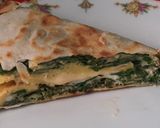 Foto langkah ke 4 dari resep Spinach Quesadilla.