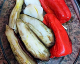 Foto del paso 3 de la receta: Ensalada de pimientos, berenjenas y tomates confitados al horno