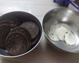 A picture of step 1 of ઓરીયો પેનકેક (Oreo Pancake Recipe In Gujarati).
