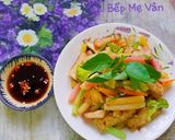 Hình bước làm 4 của món Nui xào nấm,chả cá,đậu hủ và rau củ