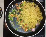 A picture of step 2 of Raw mango & honey pasta.