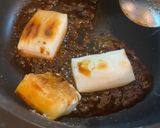 A picture of step 3 of Isobe Yaki - Japanese grilled rice cake with soy sauce, sugar and seaweed.
