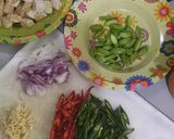 Foto langkah ke 1 dari resep Oseng Tempe Pete Teri Cabai Hijau 🌶.