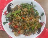 Foto langkah ke 4 dari resep Tumis Oncom Kemangi.