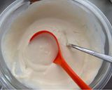 A picture of step 4 of Cream Cheese Cup with Blackberry and Mulberry.