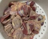 Hình bước làm 1 của món Khổ Qua Xào Mề Gà