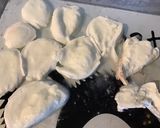 Une image de l'étape 2 de Salade de tomates tricolores à la mozzarella di buffala et ail triquetre séché.