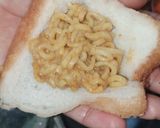 मैगी ब्रेड रोल (Maggi Bread roll recipe in Hindi) रेसिपी चरण 2 फोटो