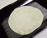 A picture of step 4 of Paneer Momo.