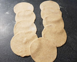 Foto del paso 6 de la receta: Empanadas semi integrales rellenas de proteína de soja