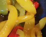 Une image de l'étape 2 de Poivrons grillés et sauce yaourt.